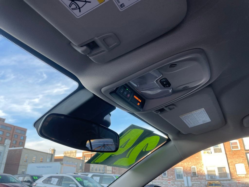 Used 2024 Buick Encore GX Sport Touring image 19