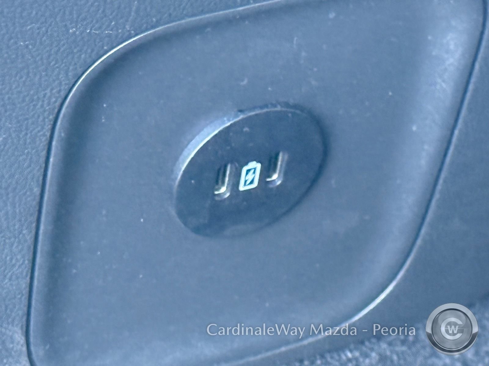 Used 2025 Ford Escape ST-Line Select AWD/4WD image 31