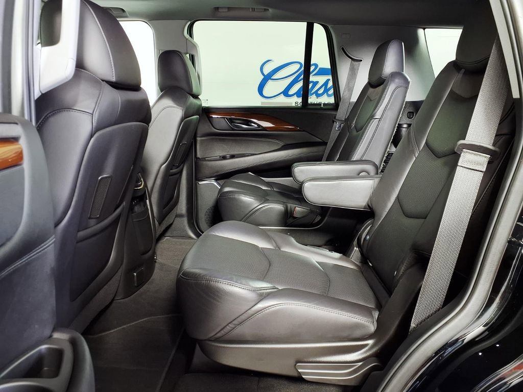 Used 2020 Cadillac Escalade Premium Luxury RWD image 8