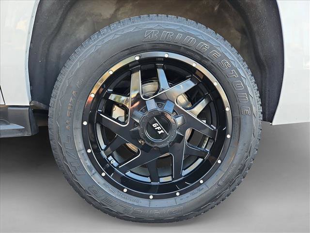 Used 2020 Chevrolet Suburban LT AWD/4WD image 25