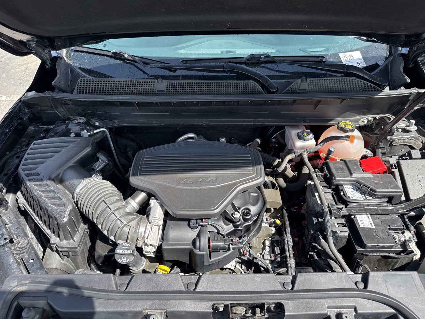 Used 2021 GMC Acadia SLE w/ Driver Convenience Package image 32