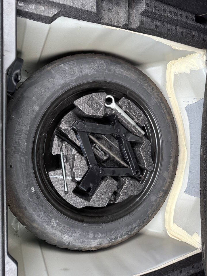 Used 2014 Subaru Outback 3.6R Limited w/ Moonroof Package image 8