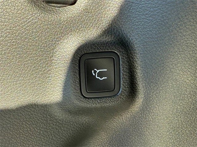 New 2025 Jeep Compass Latitude w/ Sun & Sound Group image 8