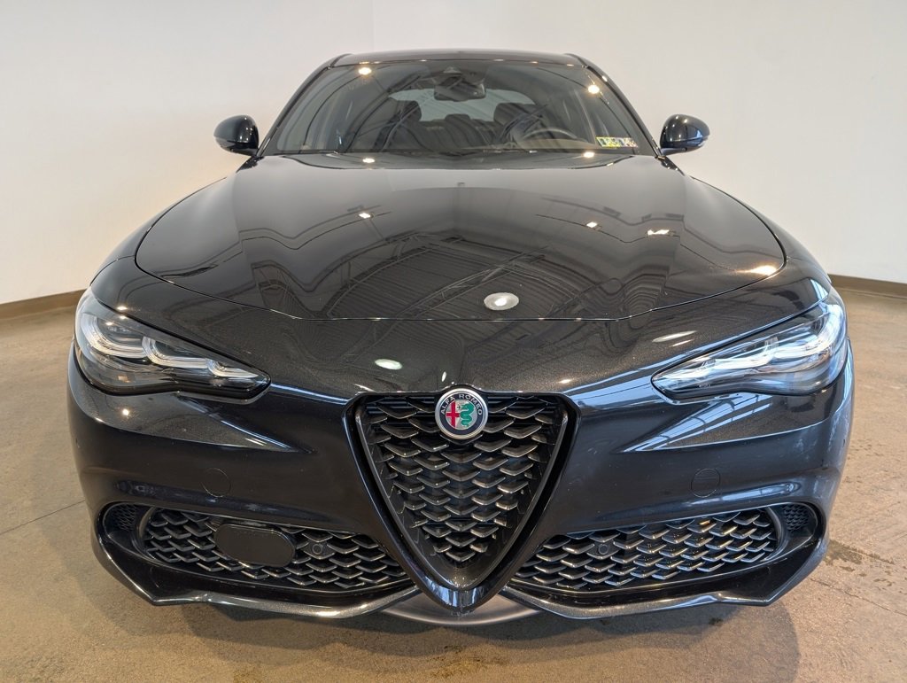 Used 2024 Alfa Romeo Giulia Ti image 2