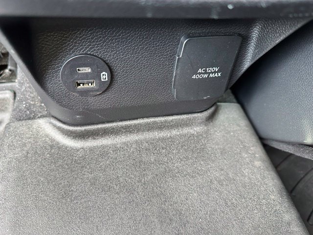 Used 2024 Ford Ranger Lariat w/ FX4 Off-Road Package AWD/4WD image 12