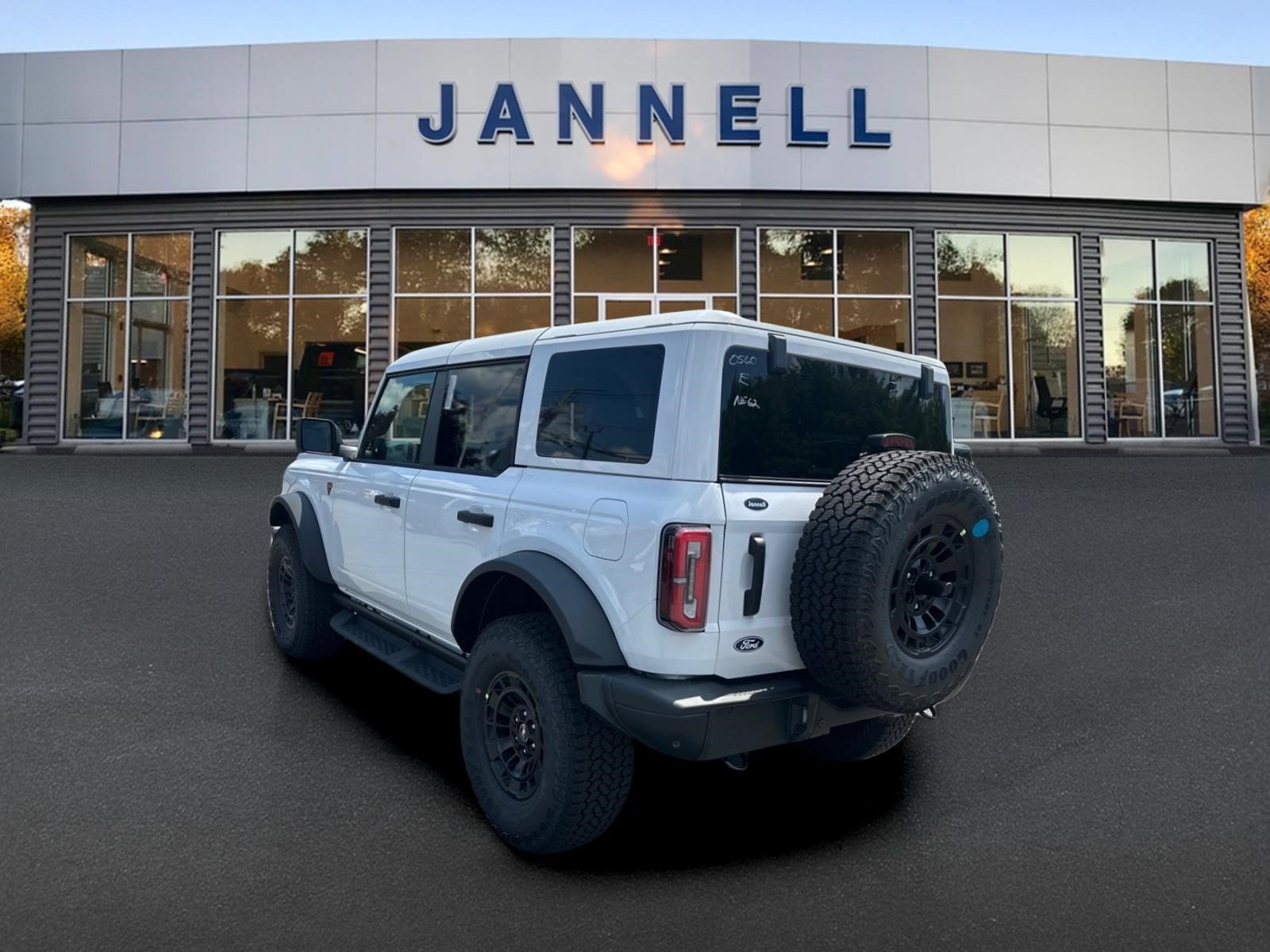 New 2026 Ford Bronco Badlands w/ Sasquatch Package AWD/4WD image 7