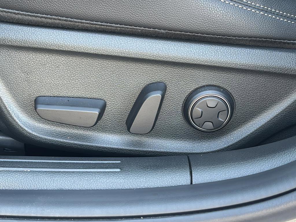 Used 2026 Genesis G70 2.5T Prestige image 20