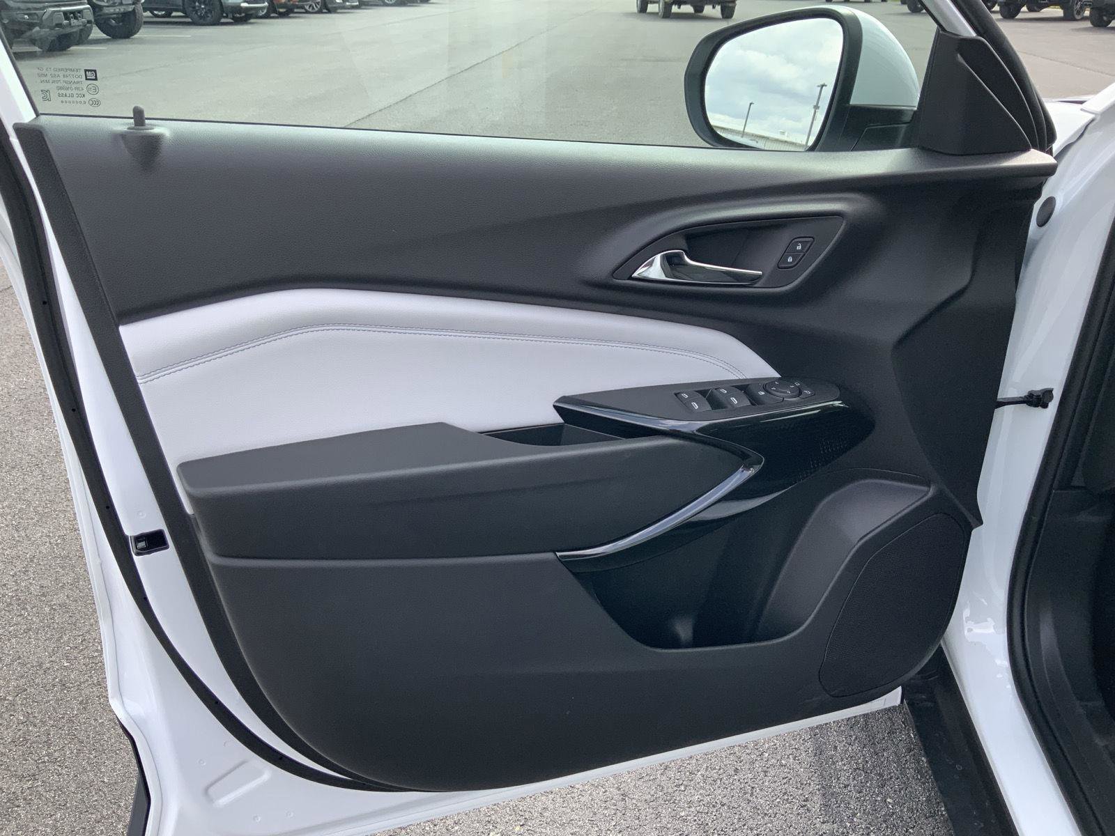 New 2026 Chevrolet Trax LT image 18