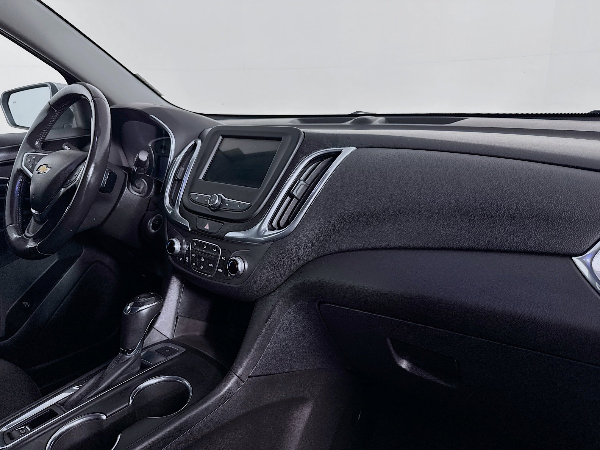 Used 2019 Chevrolet Equinox LT image 29