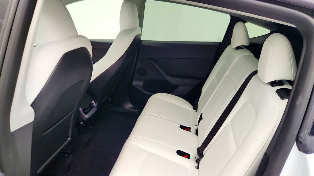 Used 2023 Tesla Model Y AWD image 25