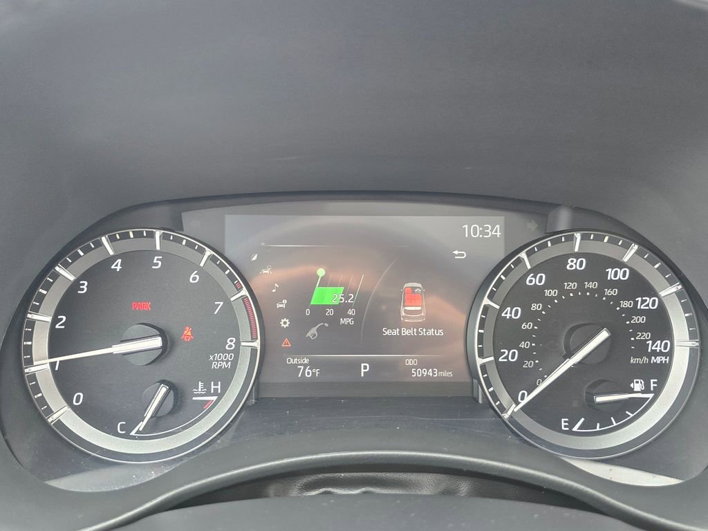Used 2021 Toyota Highlander XLE AWD/4WD image 22