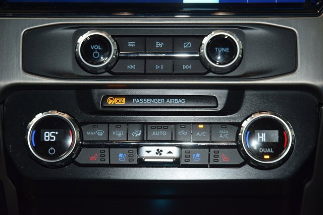 Used 2022 Ford F450 Platinum w/ FX4 Off-Road Package image 35