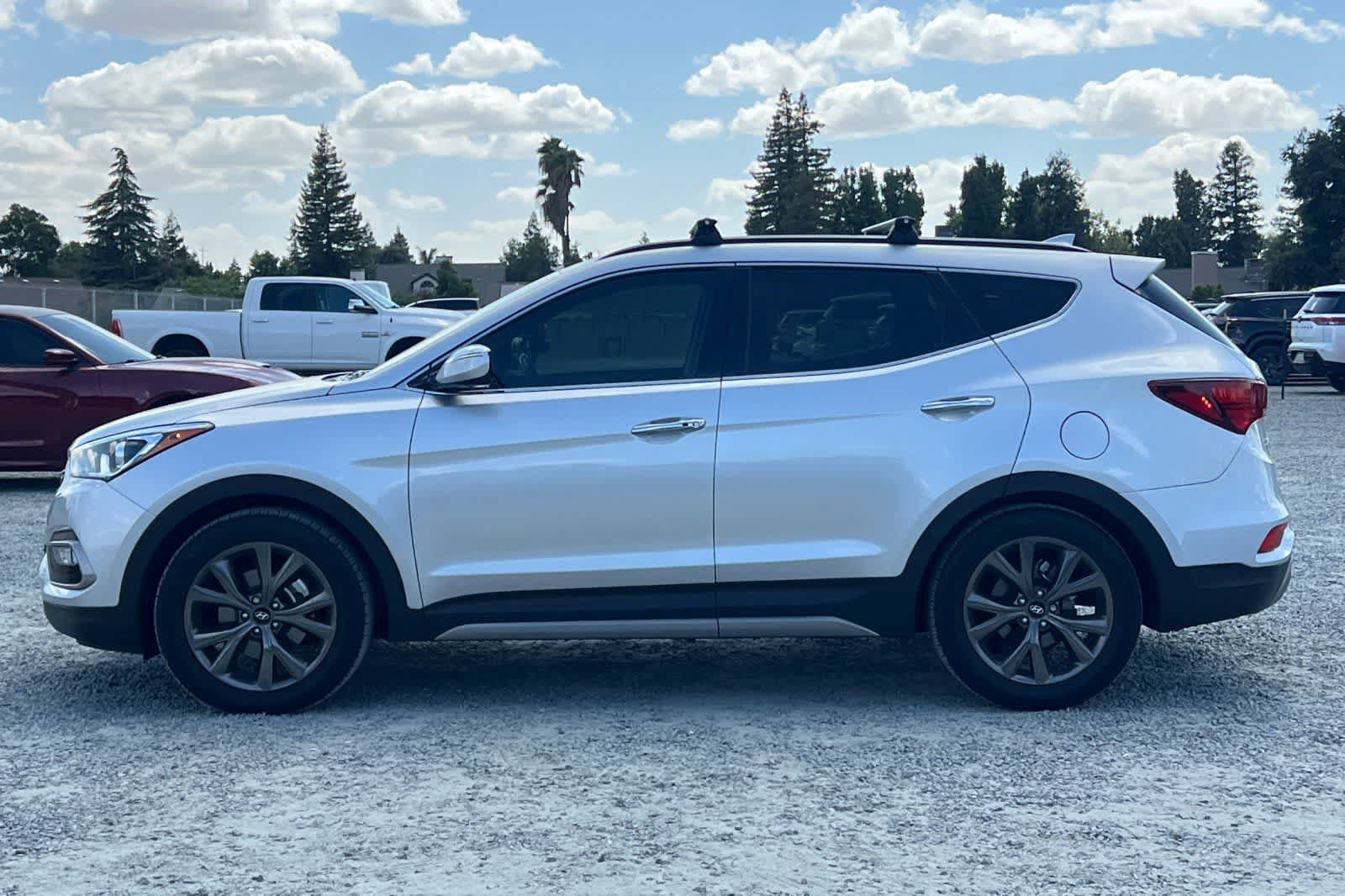Used 2018 Hyundai Santa Fe Sport w/ 2.0T Ultimate Tech Package 05 FWD image 6