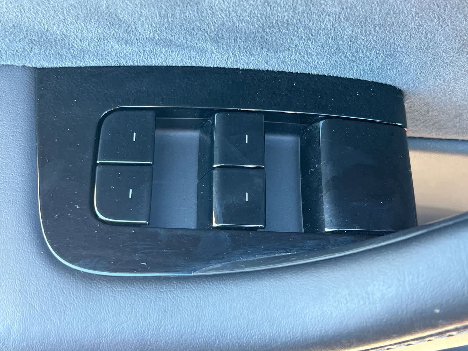 Used 2020 Tesla Model Y Long Range AWD/4WD image 17