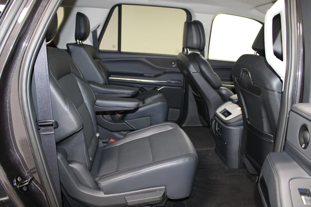 New 2027 Lincoln Navigator L Premier RWD image 33