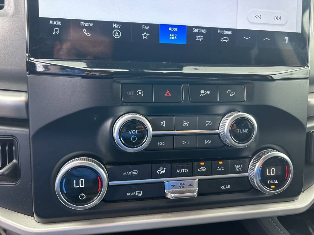 Used 2024 Ford Expedition XLT image 39