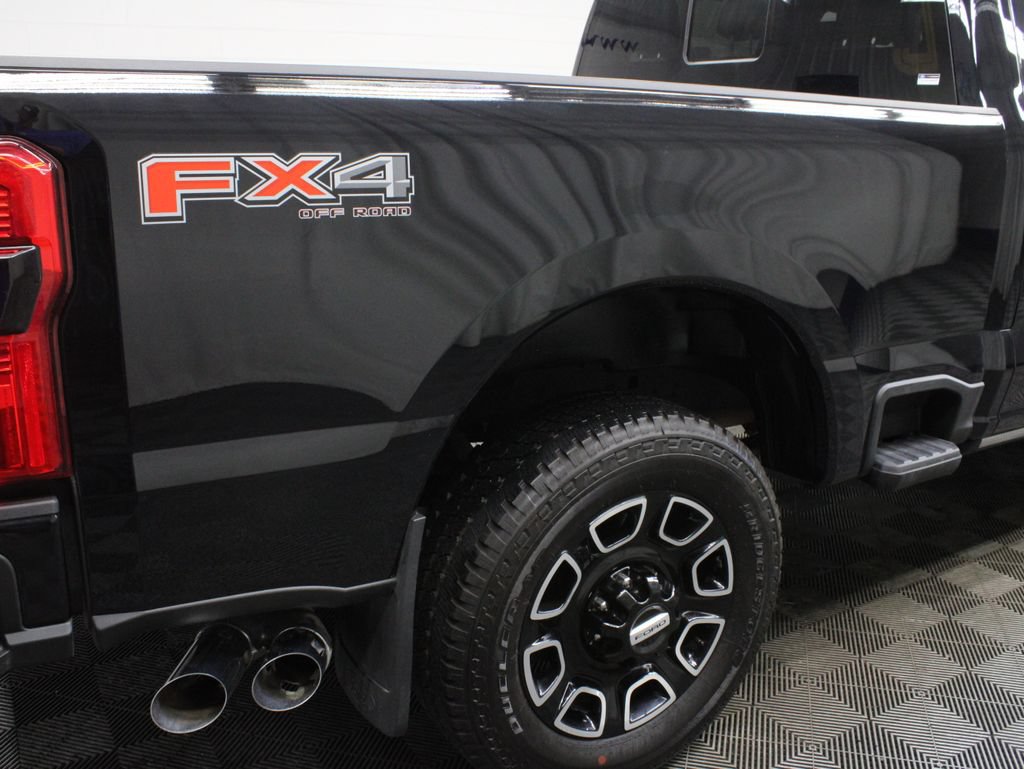 Used 2026 Ford F250 Platinum w/ FX4 Off-Road Package AWD/4WD image 47