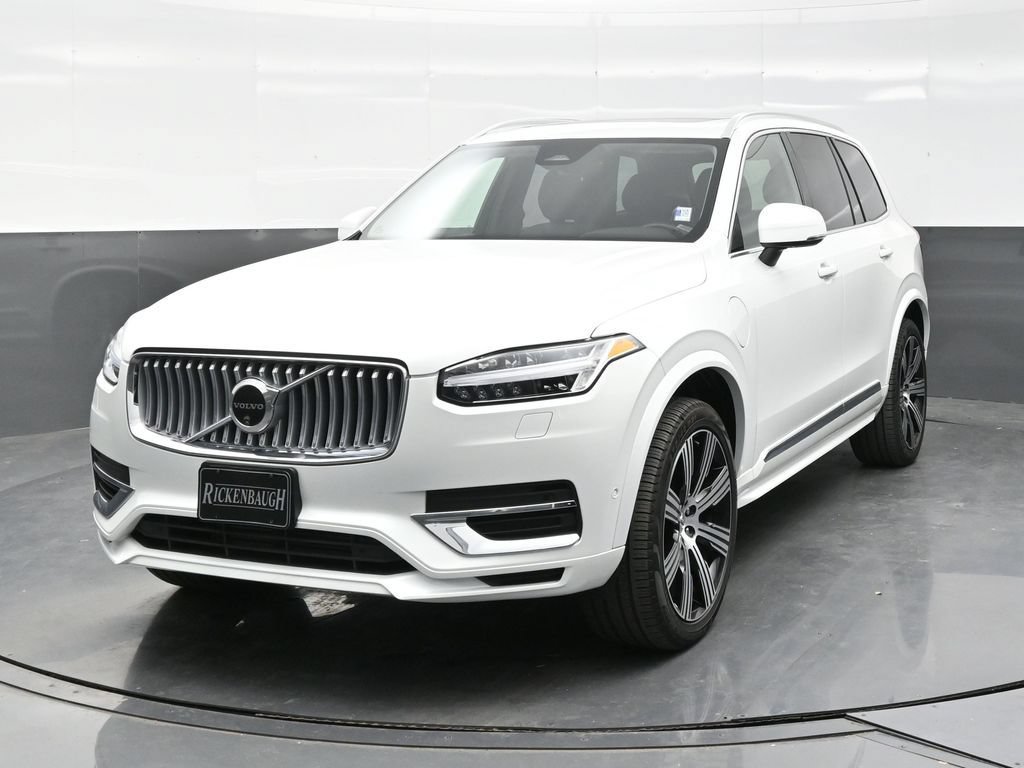 Used 2025 Volvo XC90 T8 Plus w/ Protection Package Premier AWD/4WD image 2
