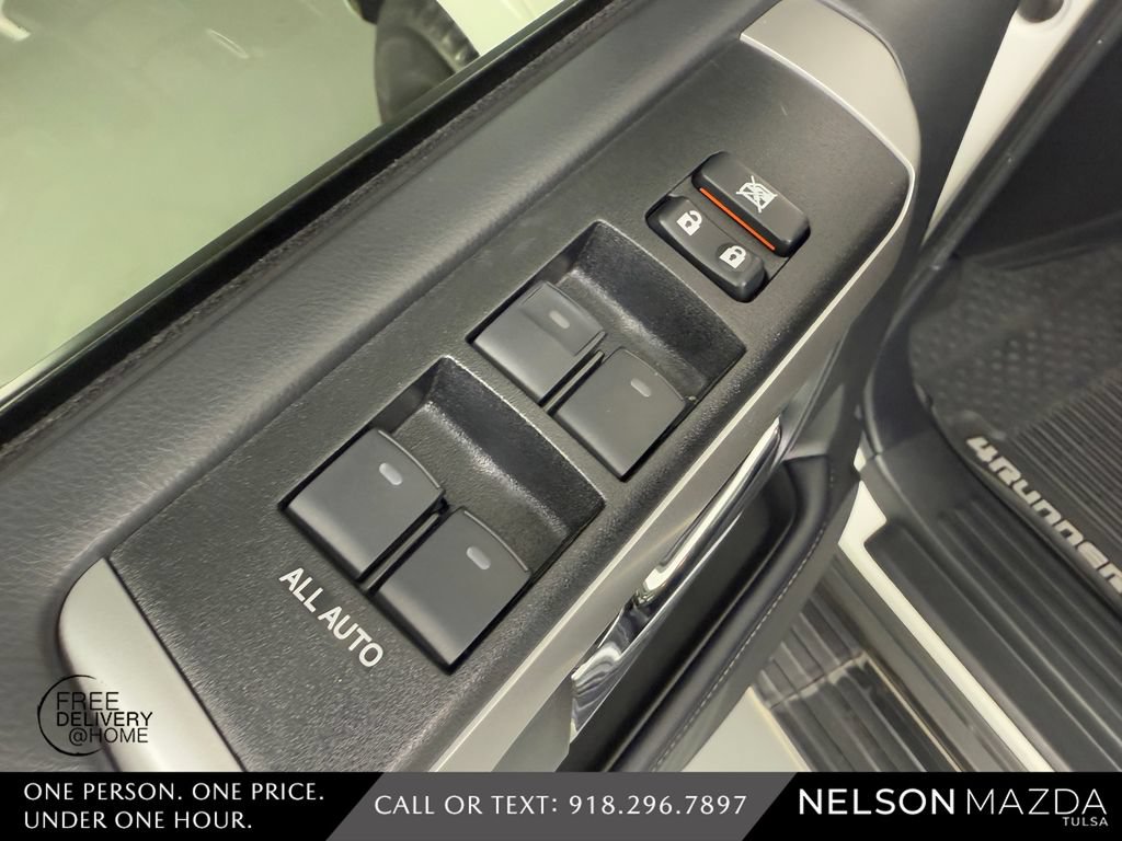 Used 2019 Toyota 4Runner SR5 Premium AWD/4WD image 18