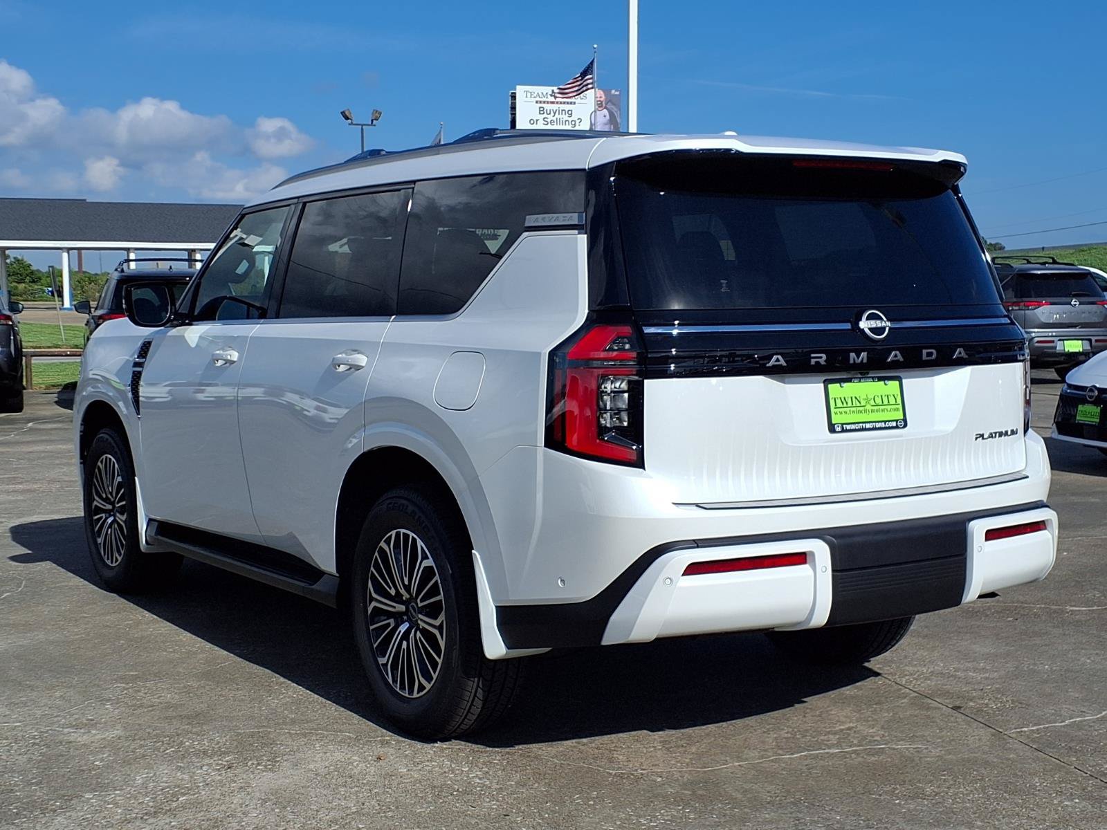 New 2026 Nissan Armada Platinum AWD/4WD image 2