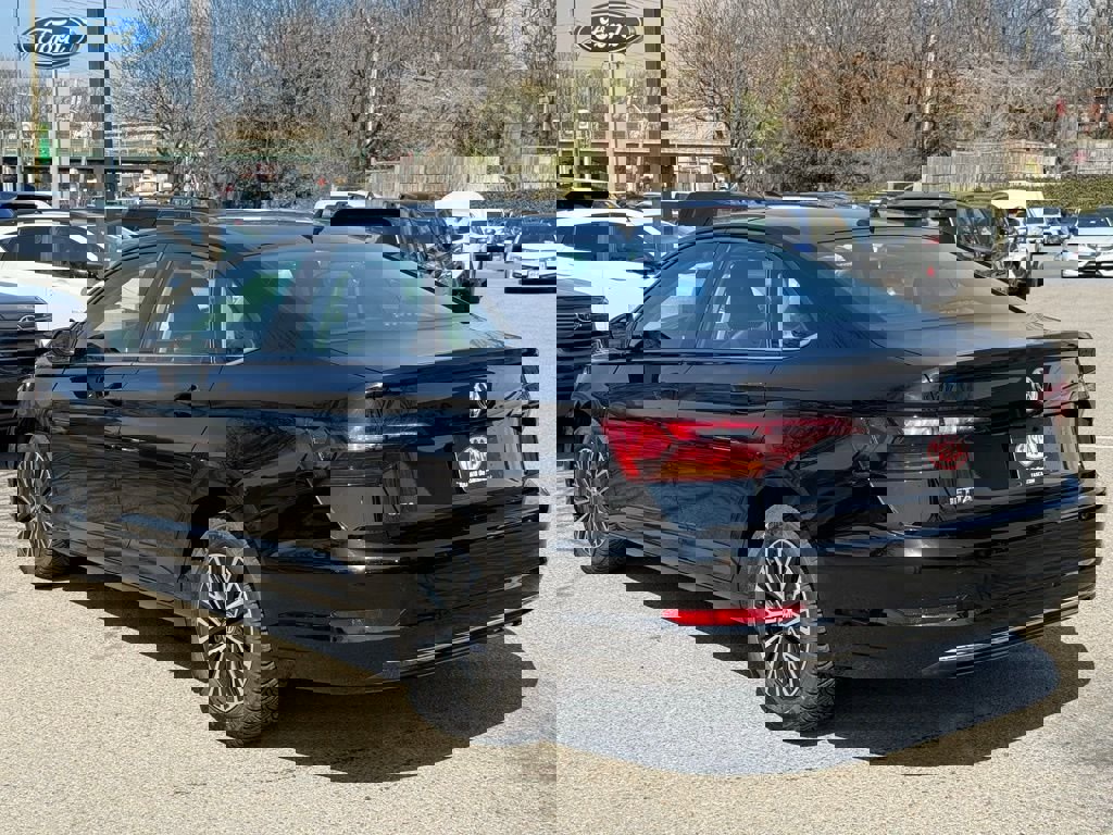 Used 2019 Volkswagen Jetta SE image 10