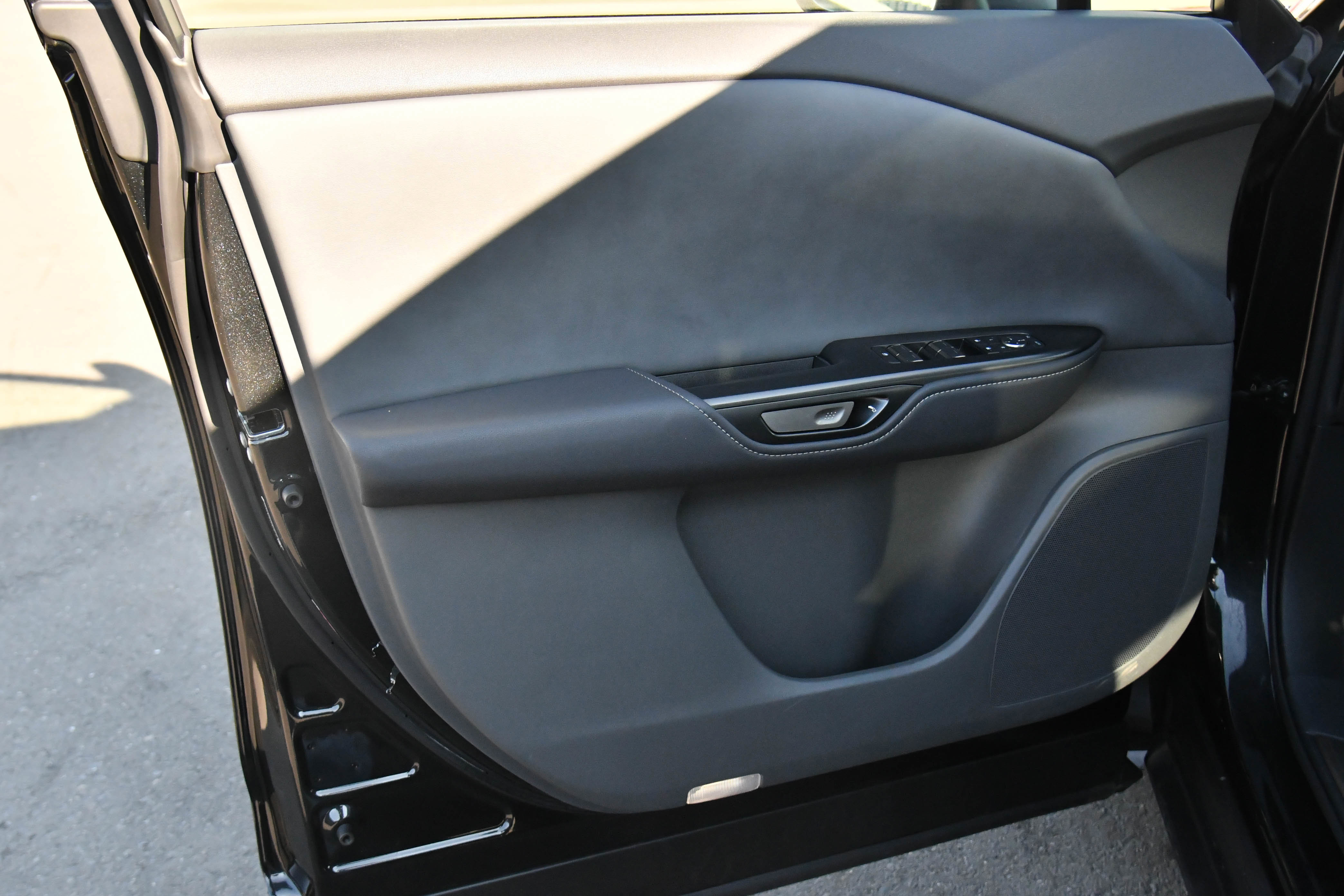 Used 2024 Lexus RZ 300e Premium image 14