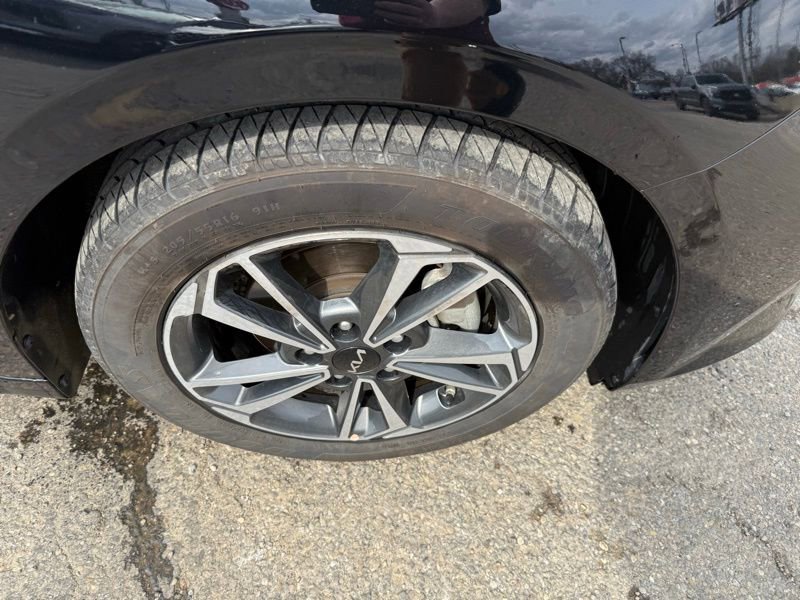 Certified 2023 Kia Forte LXS image 13