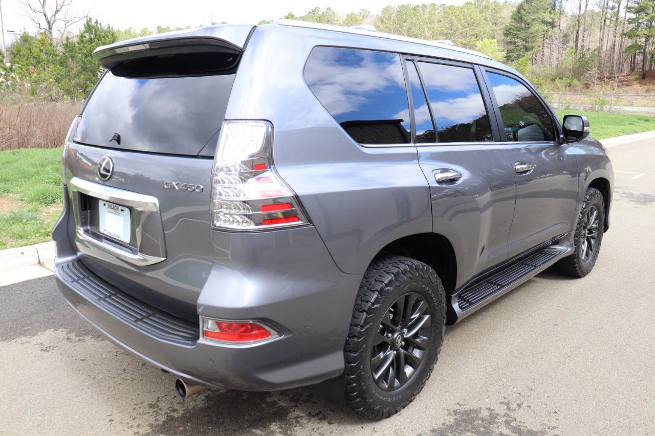 Used 2020 Lexus GX 460 Premium w/ Premium Package image 15