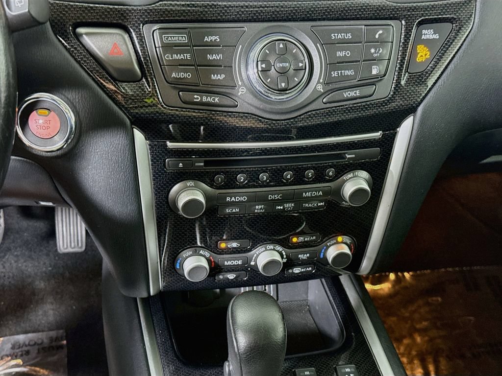 Used 2019 Nissan Pathfinder SL AWD/4WD image 8