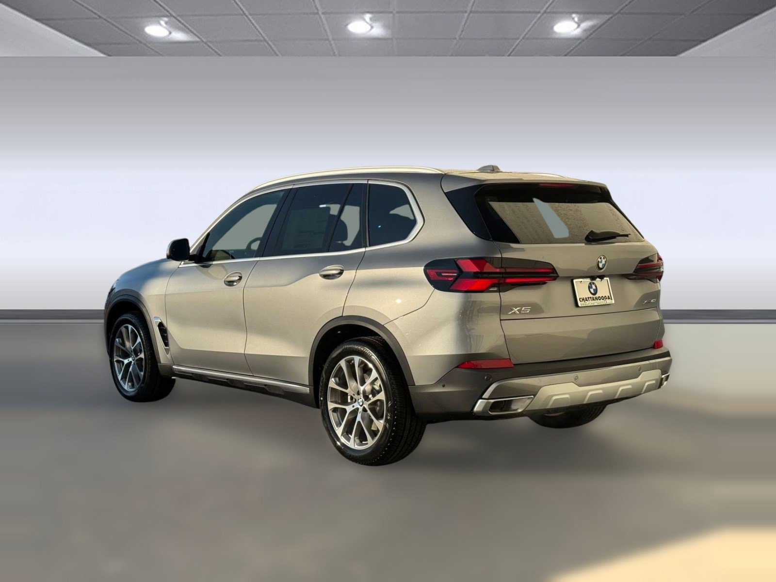 Used 2026 BMW X5 xDrive40i w/ Climate Comfort Package image 3