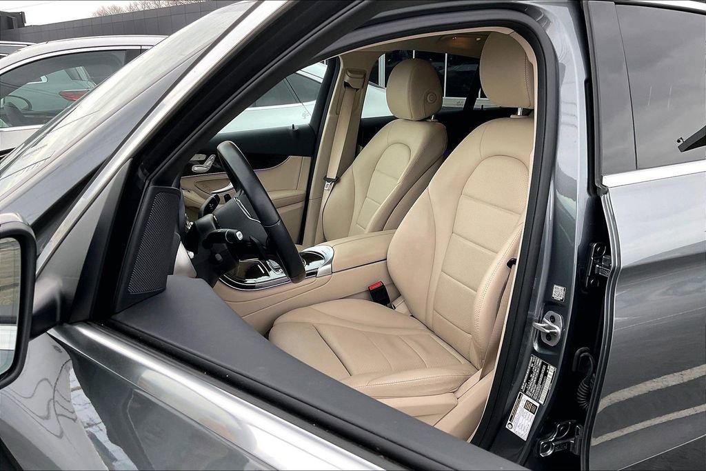 Certified 2022 Mercedes-Benz GLC 300 4MATIC Coupe image 17