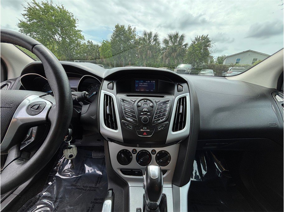 Used 2013 Ford Focus SE image 11