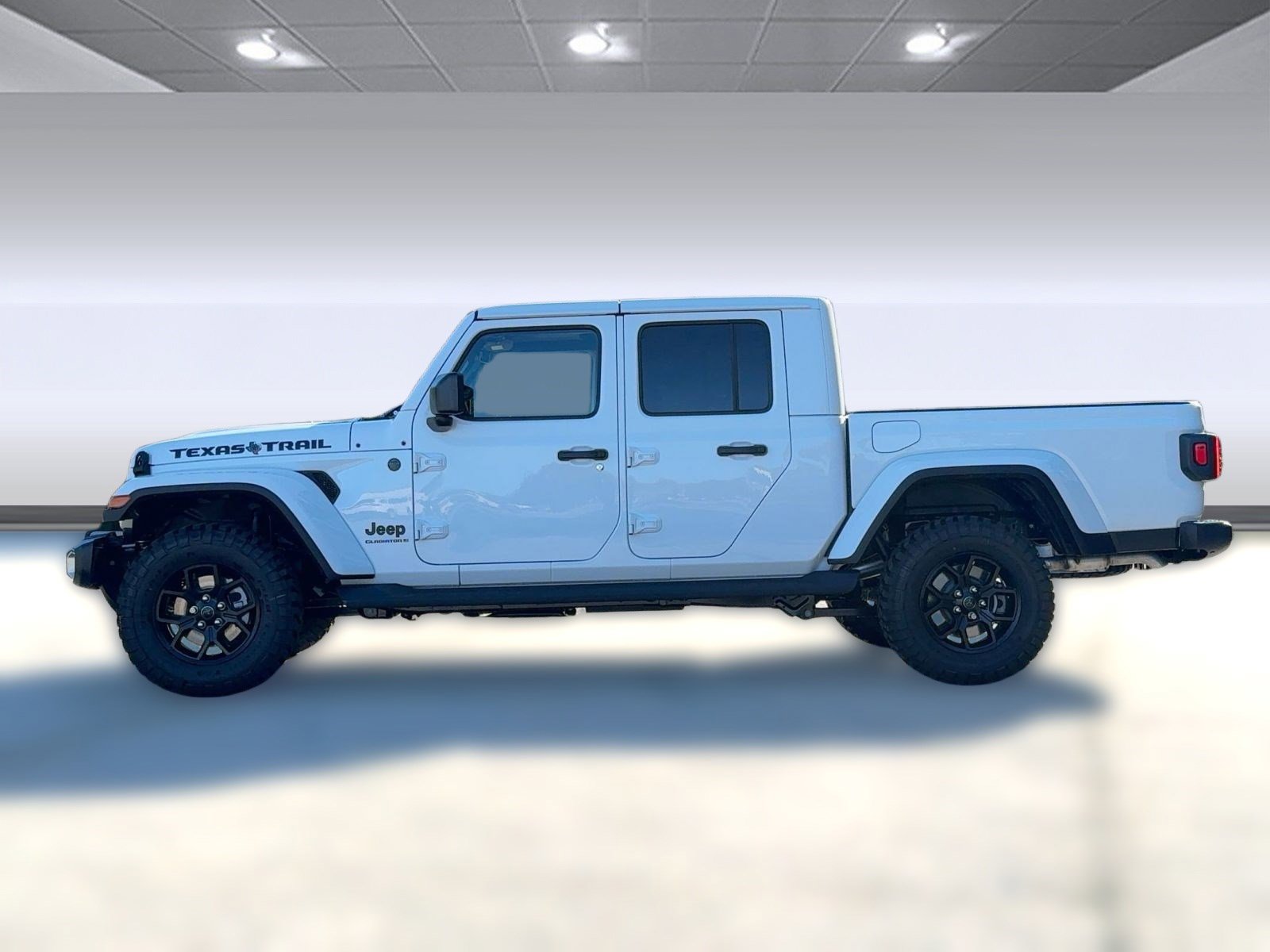 New 2025 Jeep Gladiator Sport image 2