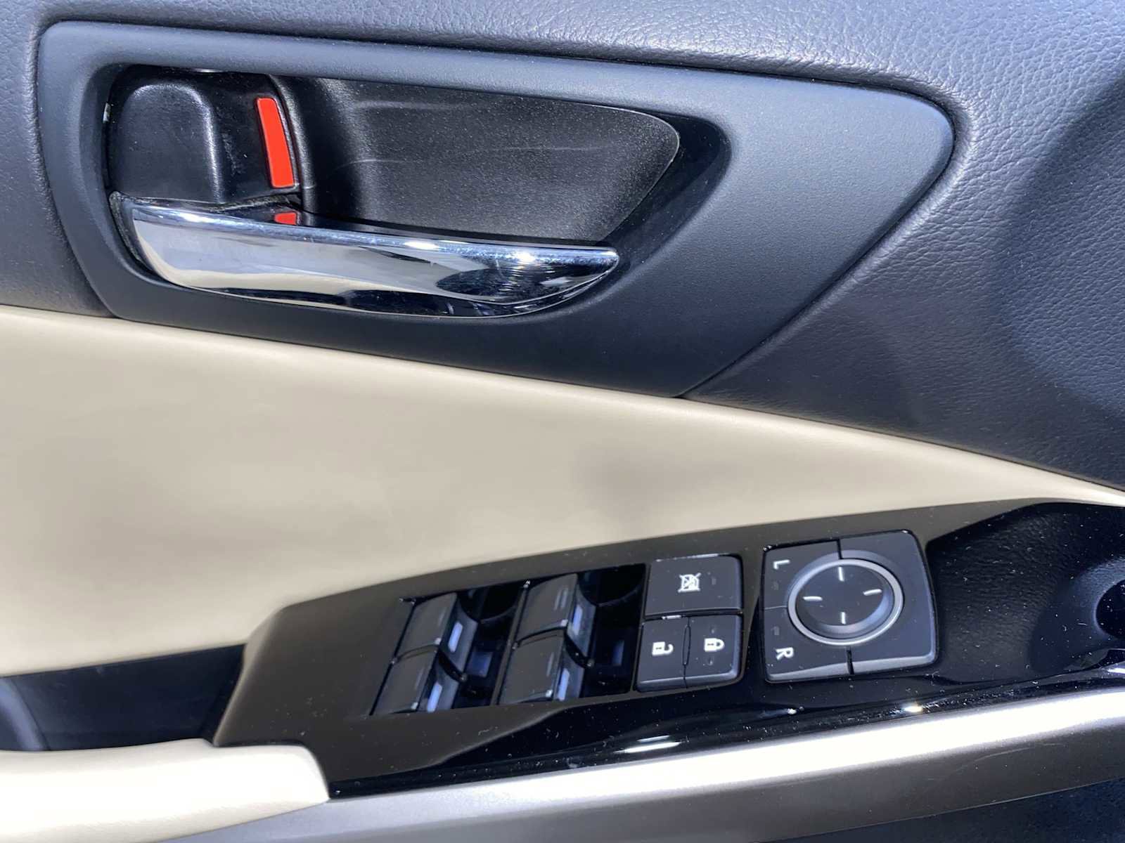 Used 2016 Lexus IS 300 AWD w/ Navigation System Package image 23
