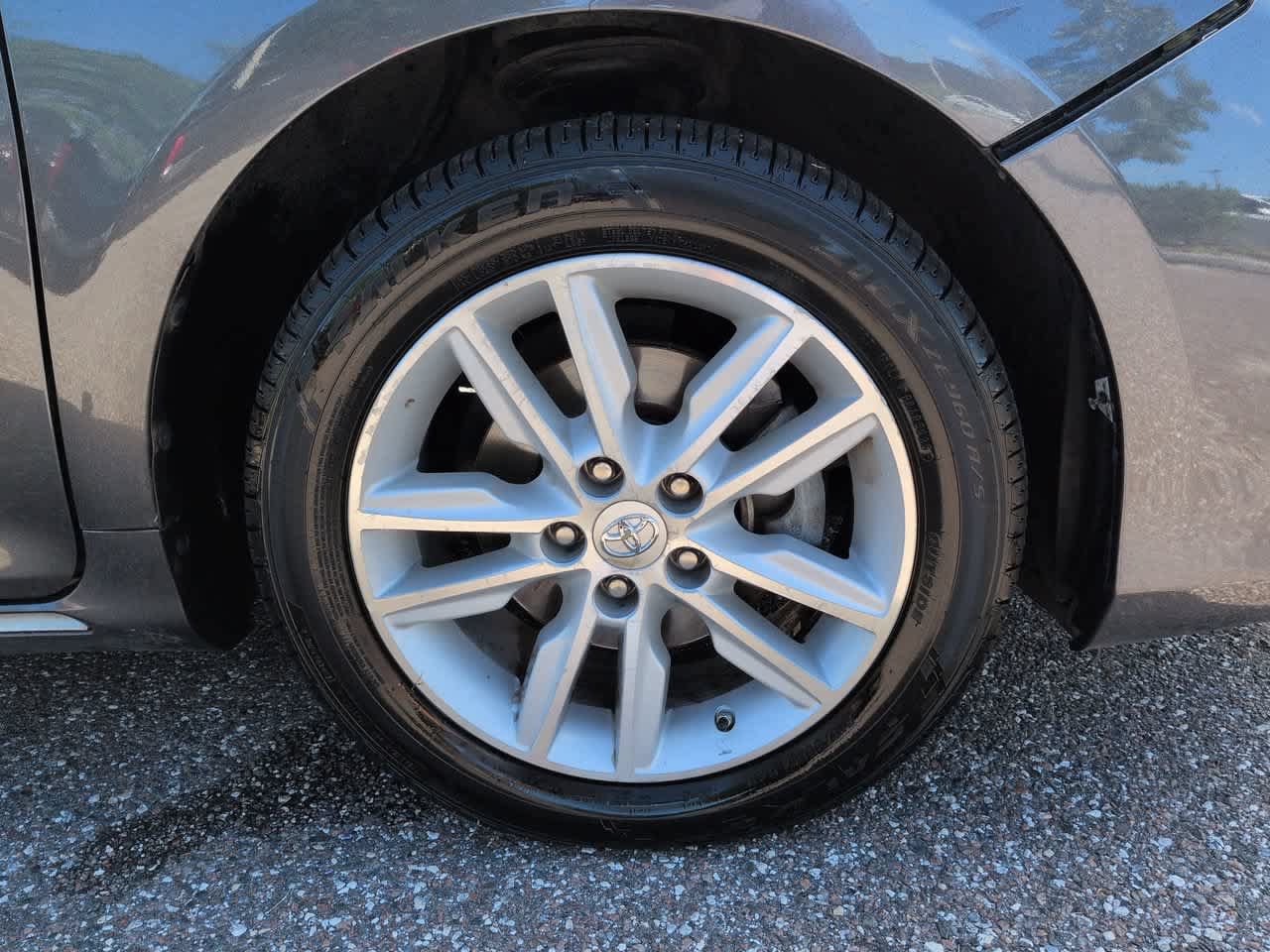 Used 2014 Toyota Camry LE FWD image 11