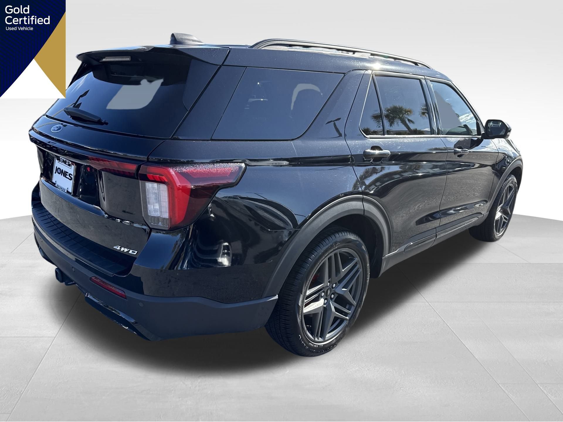 Certified 2025 Ford Explorer ST-Line w/ ST-Line Street Pack image 9