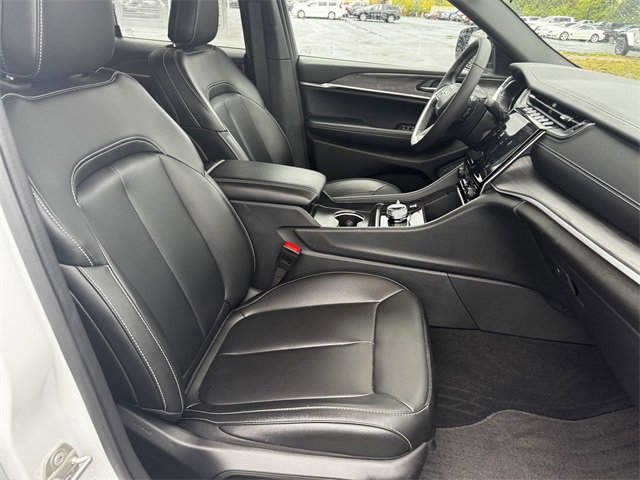 Certified 2024 Jeep Grand Cherokee Limited image 14