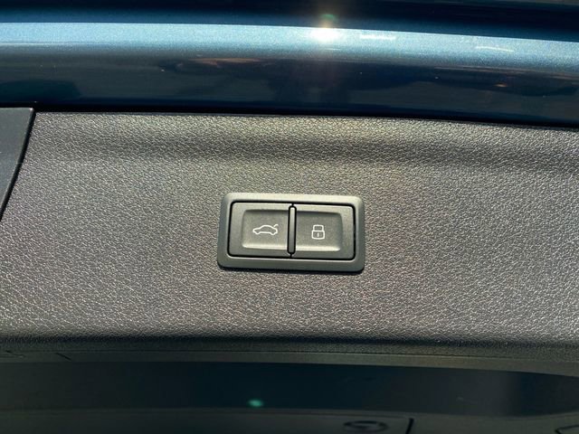 Used 2018 Audi Q3 2.0T Premium w/ Convenience Package image 31