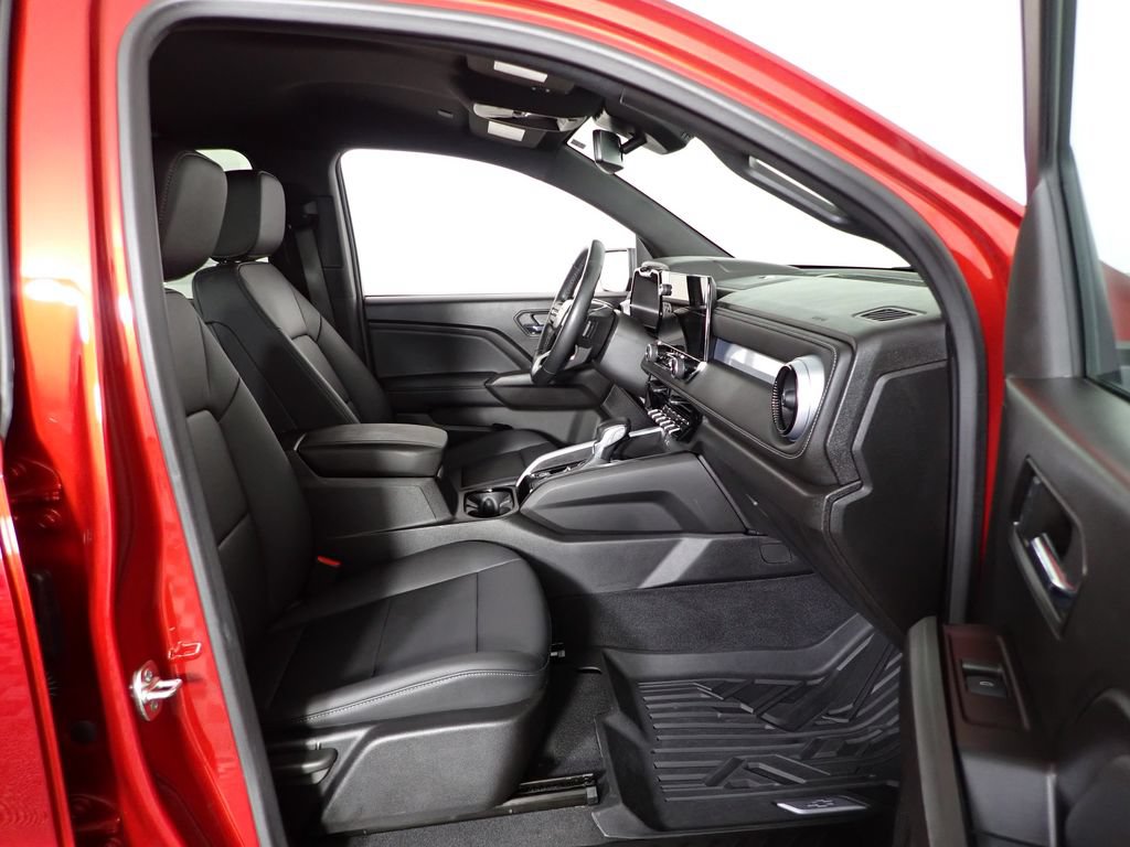 Used 2024 Chevrolet Colorado LT w/ LT Convenience Package III AWD/4WD image 38