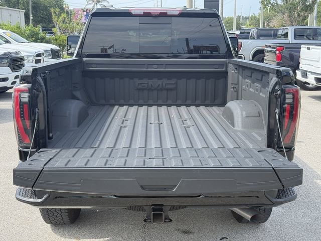 Used 2025 GMC Sierra 2500 AT4 w/ AT4 Premium Plus Package AWD/4WD image 13