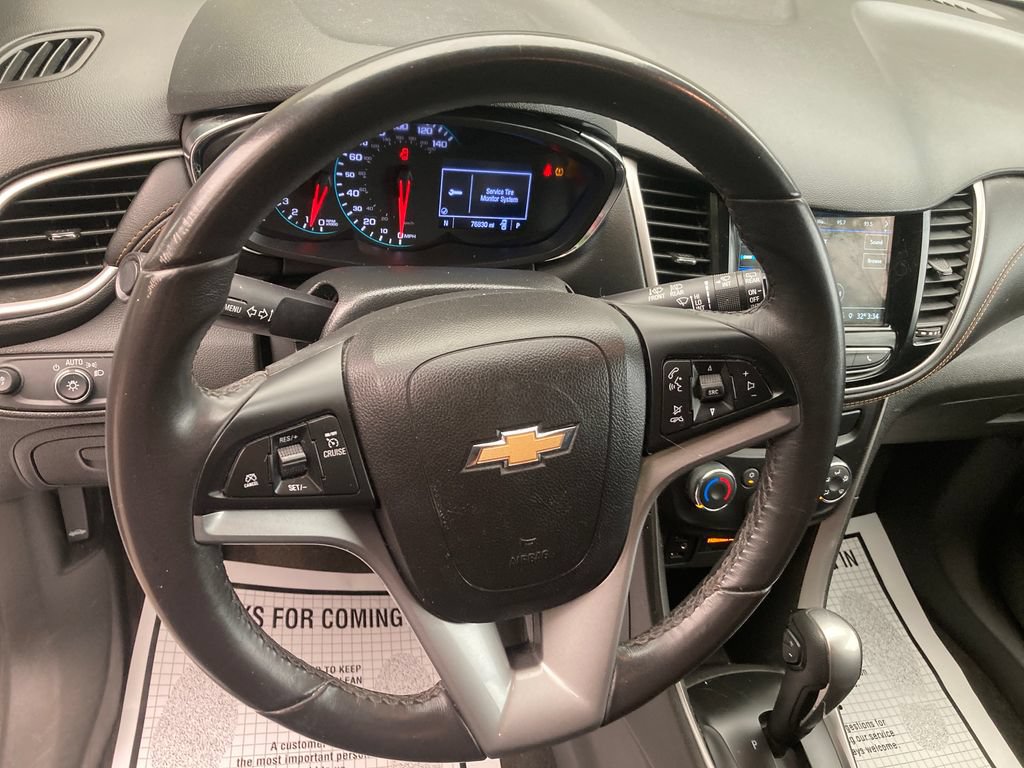 Used 2019 Chevrolet Trax LT w/ LT Convenience Package AWD/4WD image 17