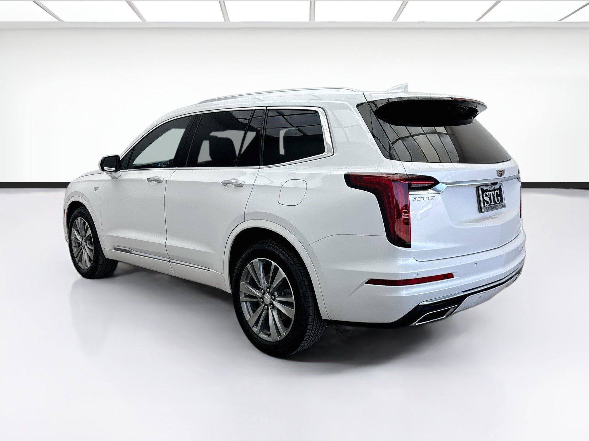 Used 2022 Cadillac XT6 Premium Luxury FWD image 6