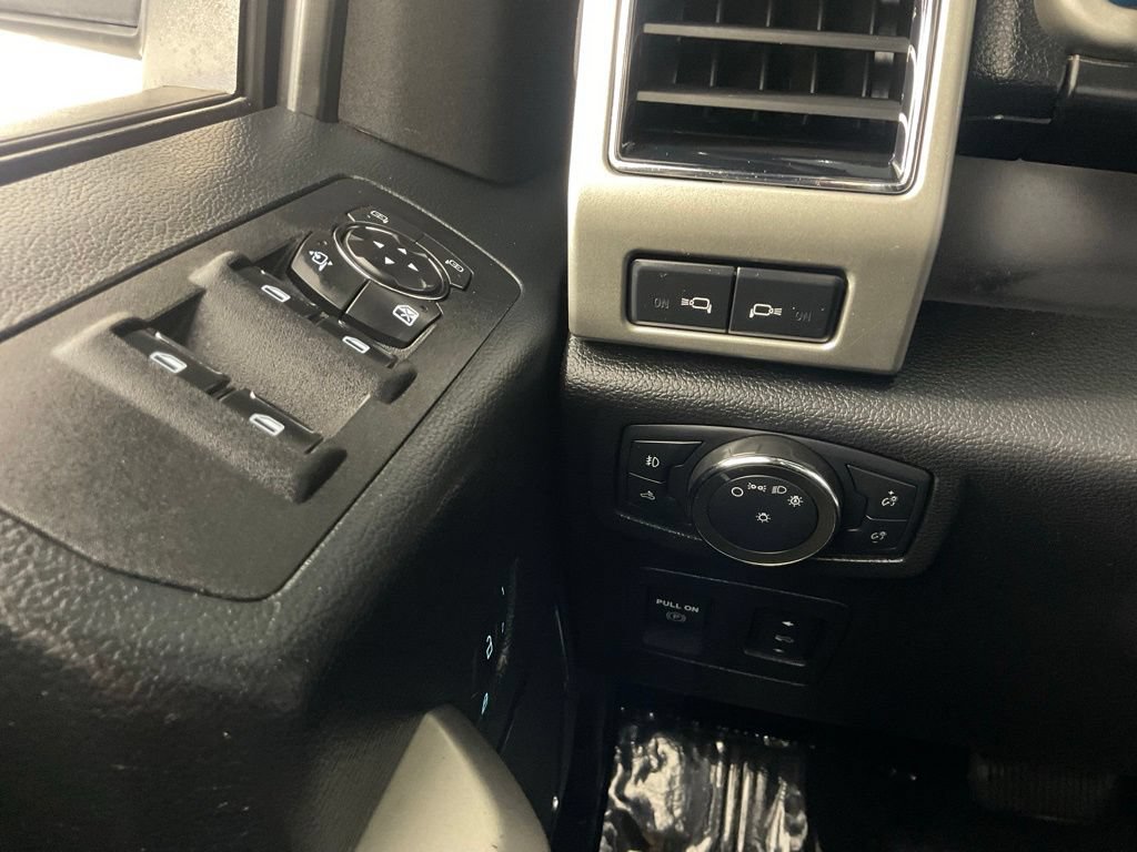 Used 2020 Ford F150 Lariat w/ Equipment Group 502A Luxury AWD/4WD image 19