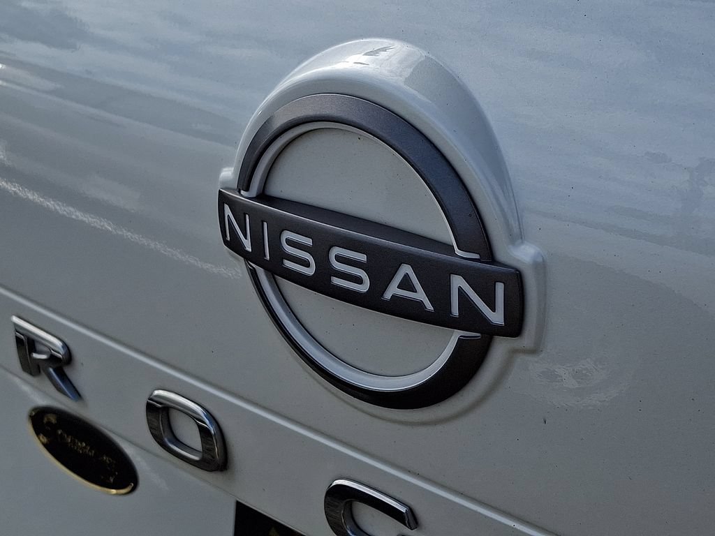 Used 2023 Nissan Rogue SV AWD/4WD image 28