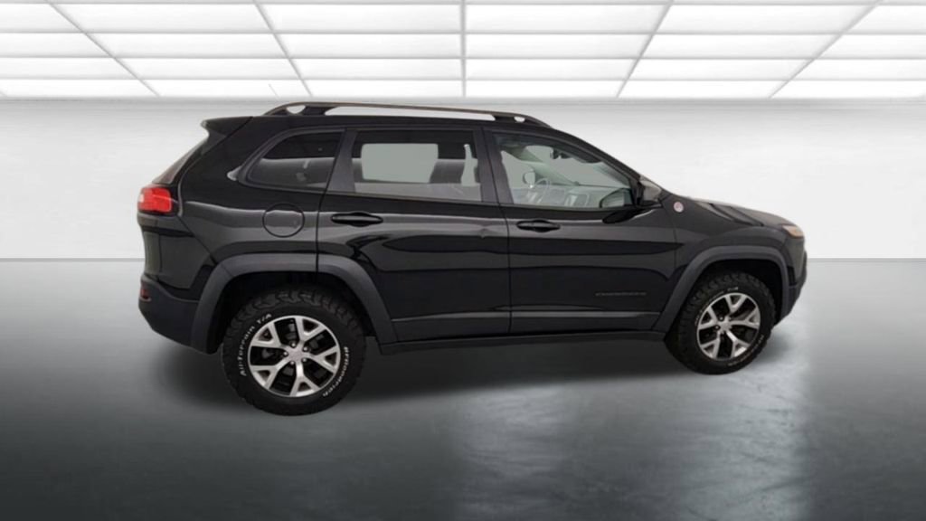 Used 2015 Jeep Cherokee Trailhawk w/ Comfort/Convenience Group AWD/4WD image 8