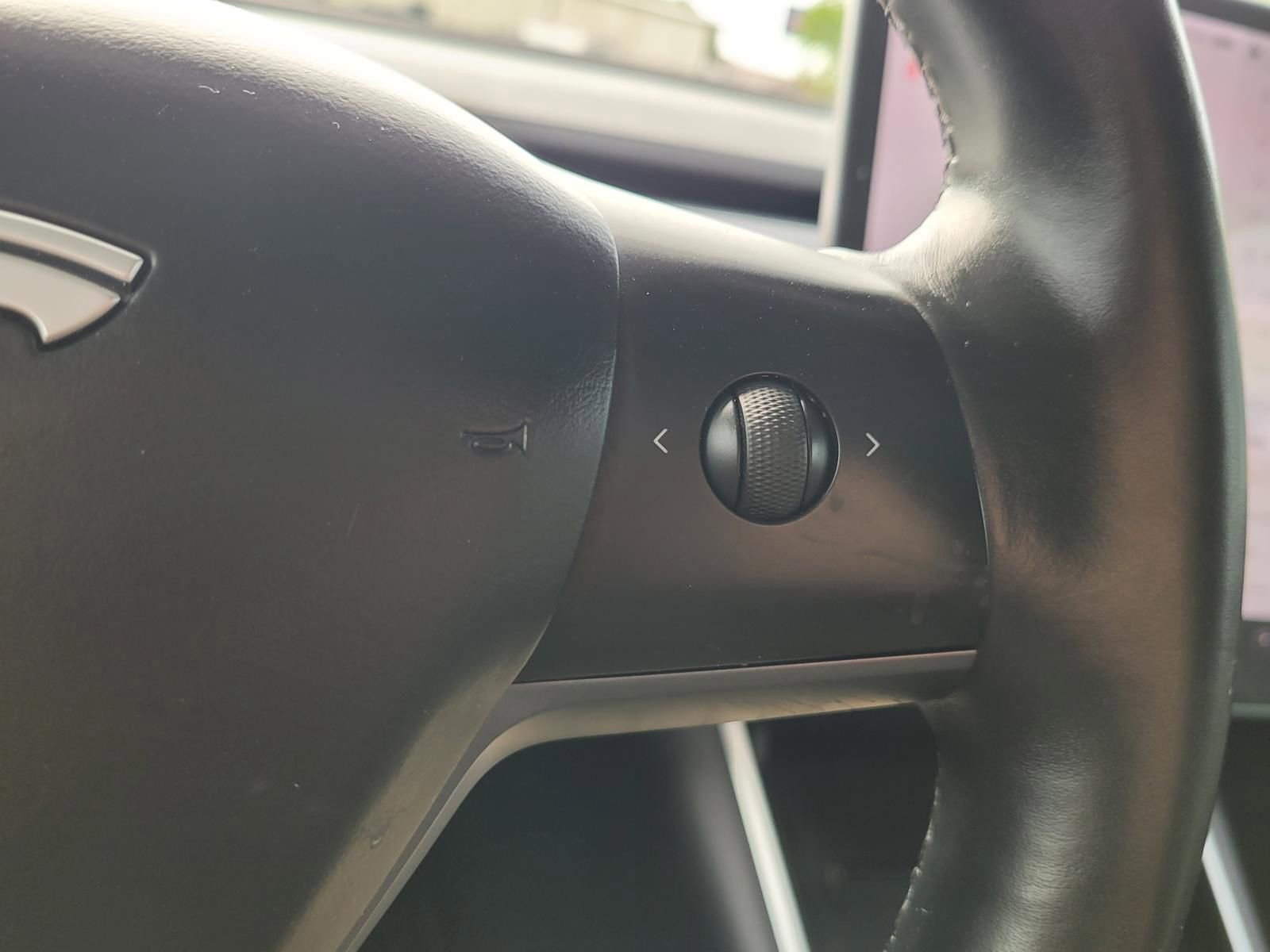 Used 2018 Tesla Model 3 Long Range image 28