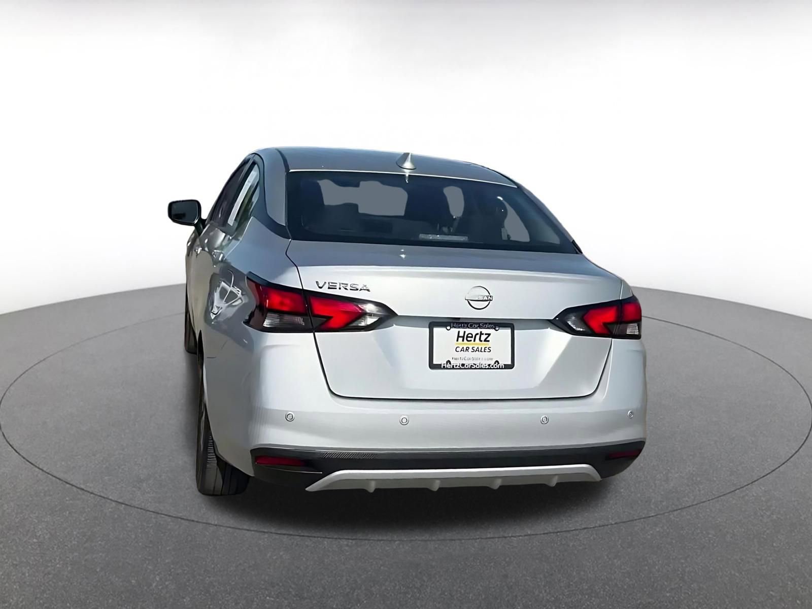 Used 2025 Nissan Versa SV FWD image 11