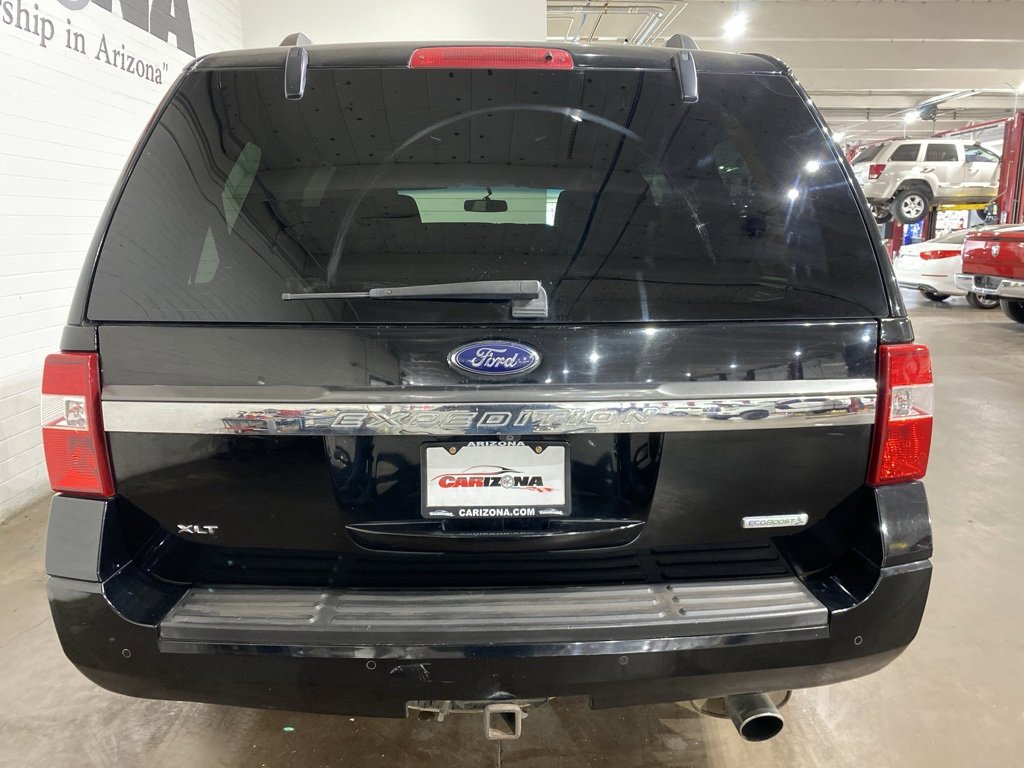 Used 2017 Ford Expedition XLT image 4