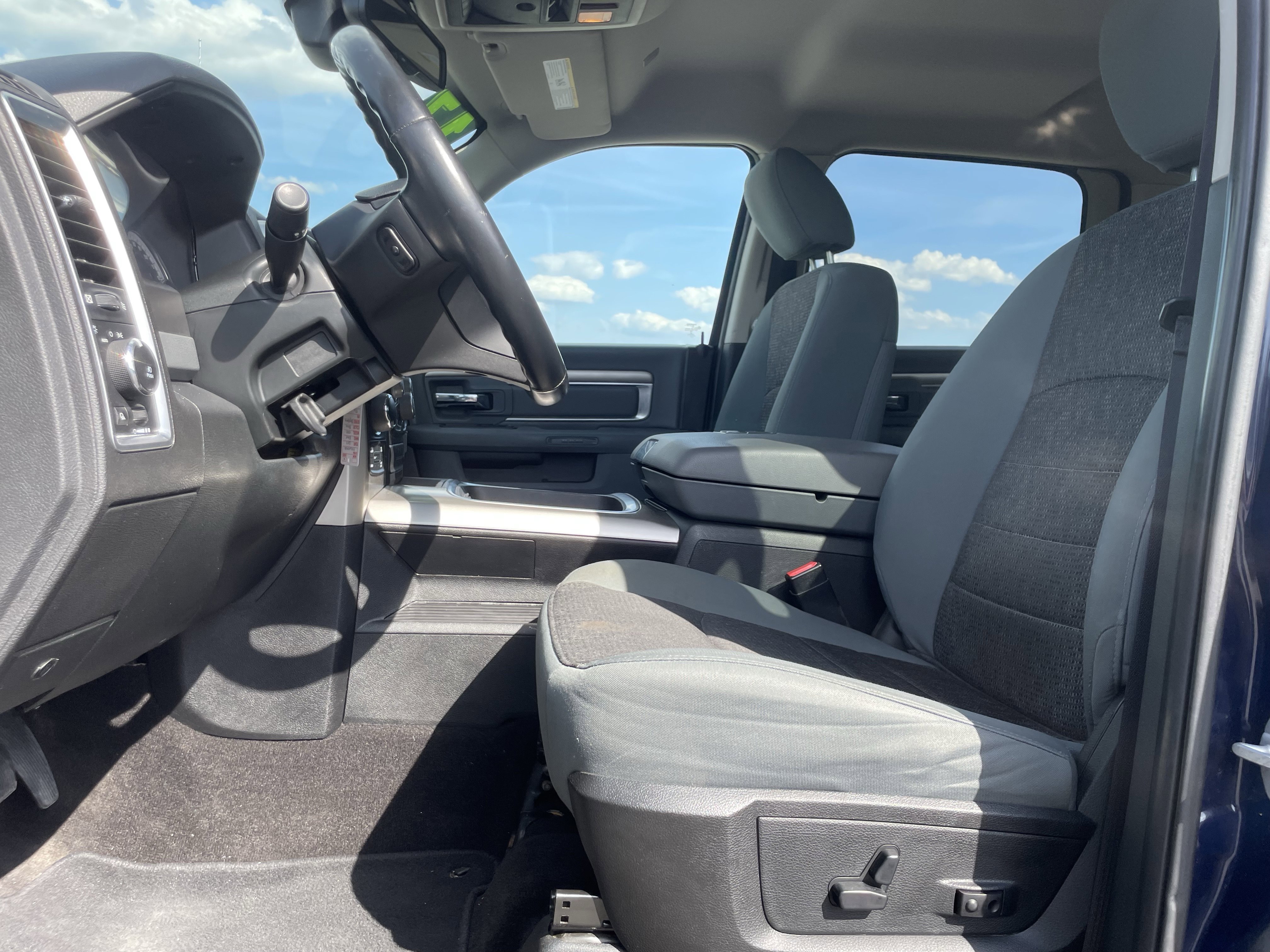 Used 2017 RAM 1500 Big Horn AWD/4WD image 12