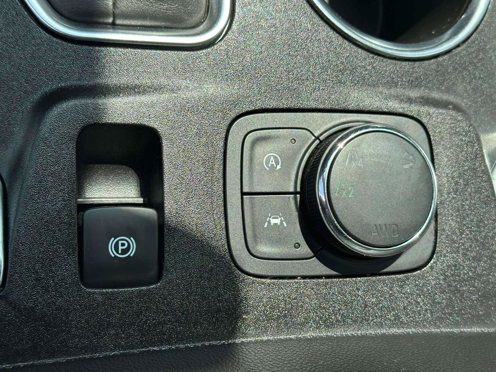Used 2023 Chevrolet Traverse LS AWD/4WD image 26